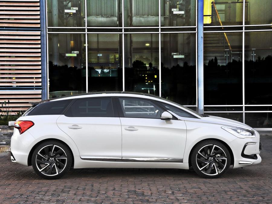  Citroen DS5 2012 года  (ZA) (фото 11 из 26)